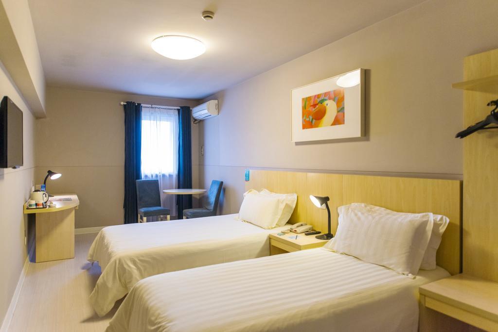 Jinjiang Inn - Shanghai Everbright Convention & Exhibition Center Экстерьер фото