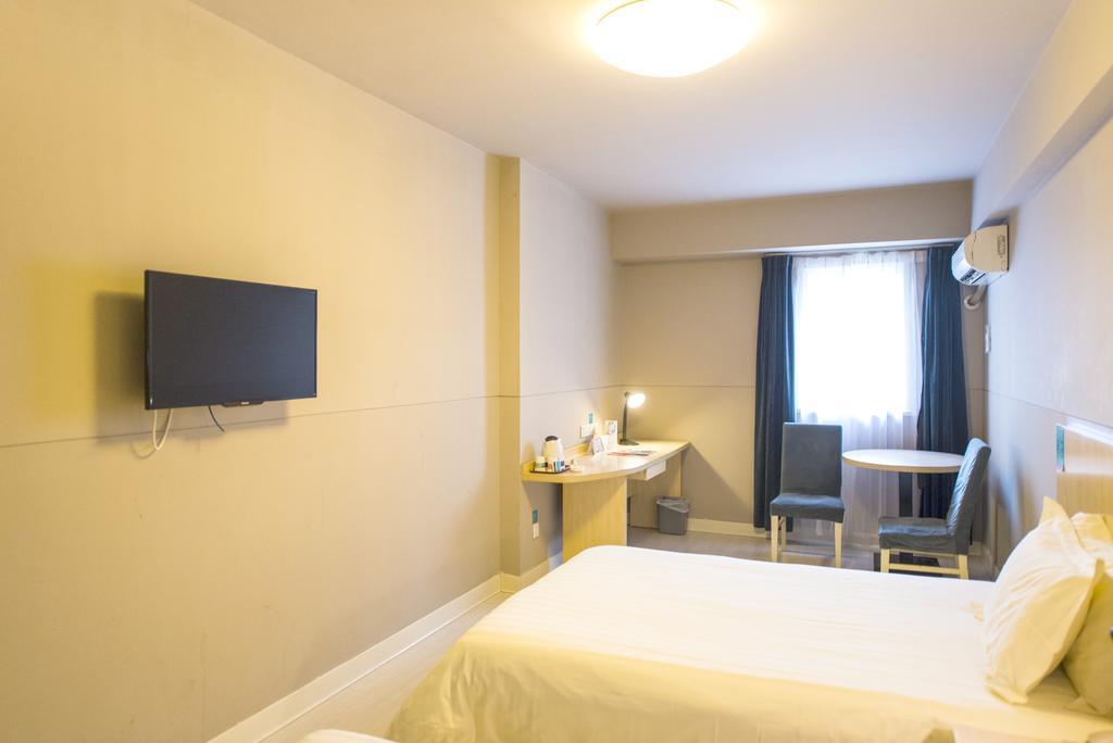 Jinjiang Inn - Shanghai Everbright Convention & Exhibition Center Экстерьер фото