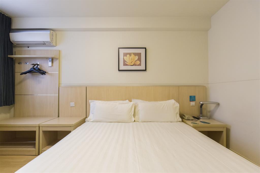 Jinjiang Inn - Shanghai Everbright Convention & Exhibition Center Экстерьер фото