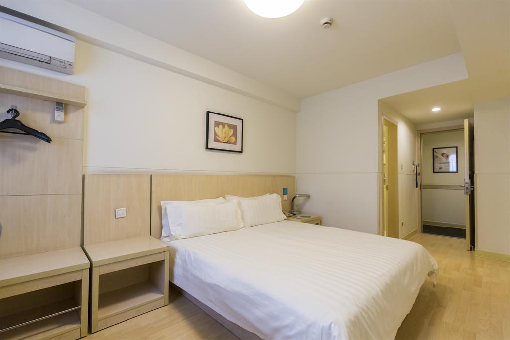 Jinjiang Inn - Shanghai Everbright Convention & Exhibition Center Экстерьер фото